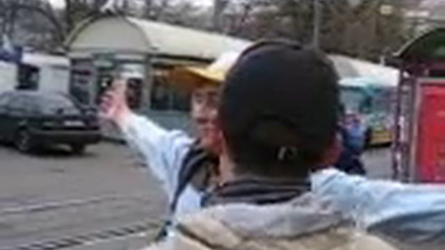 Прикол на контрактовой )))