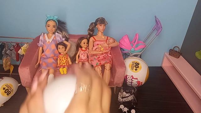 Let's see what I got from Mini Brands Fashion series 3.#barbie