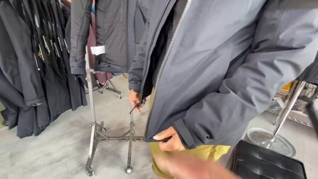 【ARC'TERYX】女性向け秋冬シーズンの中綿入ジャケットFISSON SV JACKETウイメンズ【ファッション】【FLHQ】