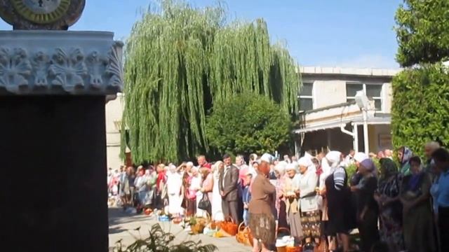 Освячення фруктів на Яблуневий Спас