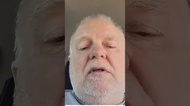 "ЗЕЛЕНСКИЙ - МОЙ БЫВШИЙ СОСЕД. ОН - ИЛИ ПРОСТО ДУРАК, ИЛИ - АГЕНТ ПУТИНА.."