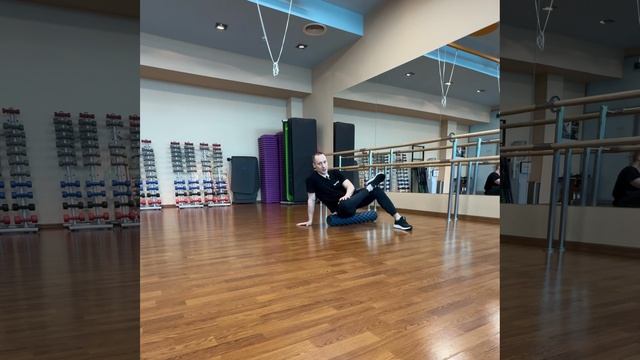 Разминка на ролике💪#растяжка #йога #фитнес #stretching #Fitness #motivation