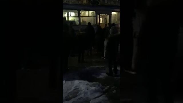 У Чернівцях забуксував тролейбус - у центрі міста утворився затор