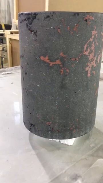Бетонное кашпо с необычной текстурой. Concrete planter