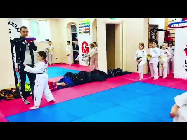 Отрабатываем спецтехнику ♀️