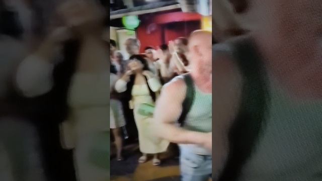 👩🇹🇭Тайка спела на русском🇷🇺💥🎸