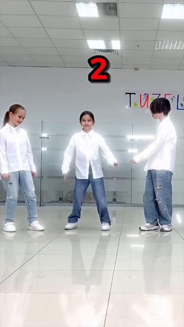 Шаффл Баттл  WHO WIN  LITTLE KIDS BATTLE !!  TUZELITY DANCE ⭐️