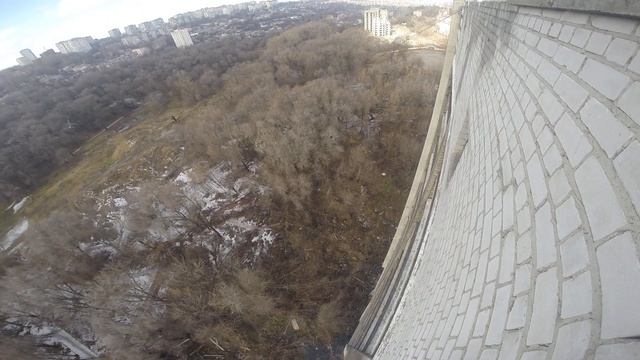 Прыжок с 16ти этажки 14 февраля видео № 9
