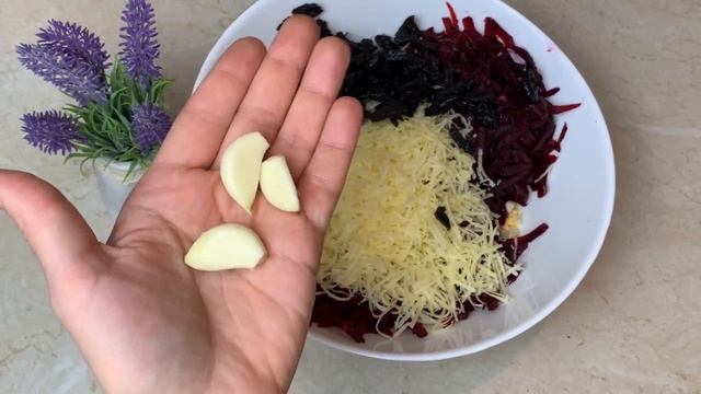 Съедят за минуту! Необыкновенно вкусный САЛАТ из обычной СВЕКЛЫ!.