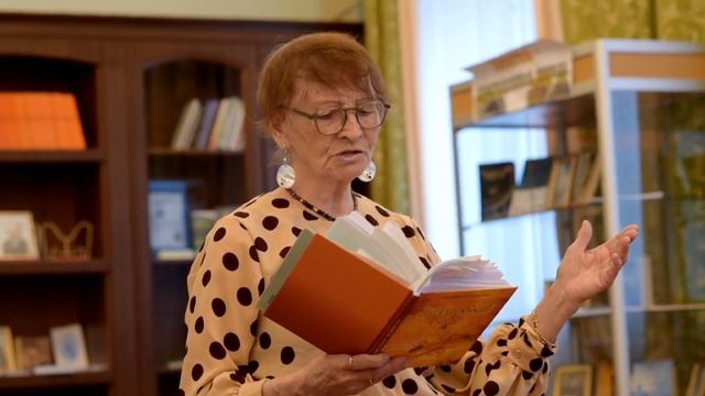 Встреча с миасским поэтом и писателем Тамарой Симовских. Презентация её новой книги "Медовый спас"