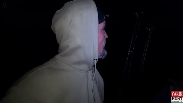 ЛОВЛЯ ГИГАНСКИХ СОМОВ НА РЕКЕ В АПРЕЛЕ С ЛОДКИ