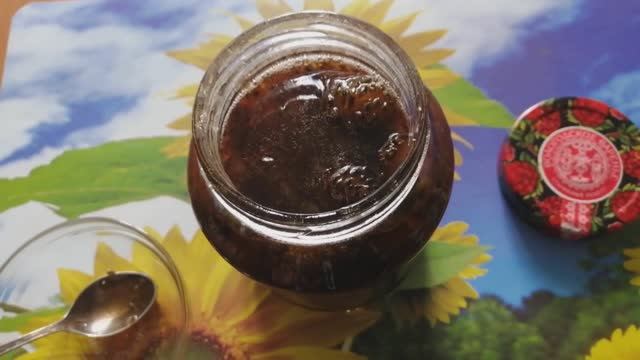 ВАРЕНЬЕ ИЗ СОСНОВЫХ ШИШЕК ! От Кашля и Ангины