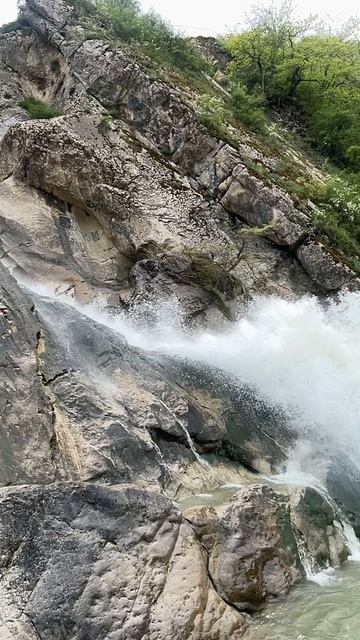Водопад хучни