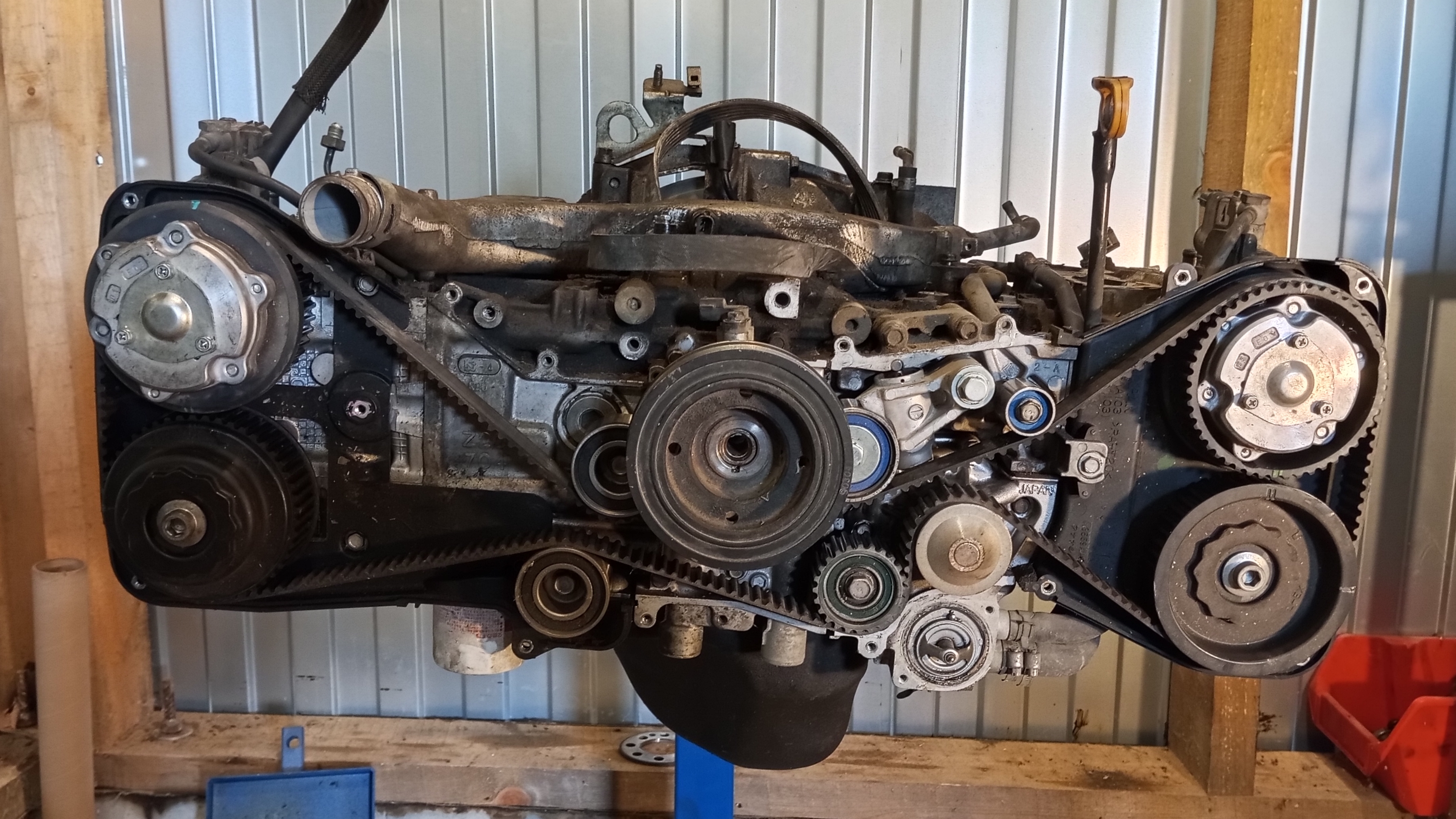 Двигатель subaru ej205 turbo разбор и обзор.