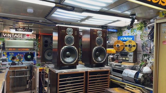 Акустика Onkyo Monitor 2000x продолжаем слушать...