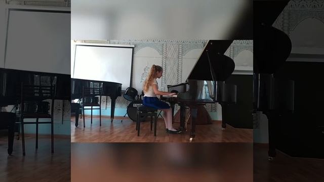 Саенко Устинья,                      Н. Егоров,, Песня без слов"