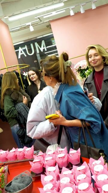 Первый в России магазин MUA в «НЕБЕ»
