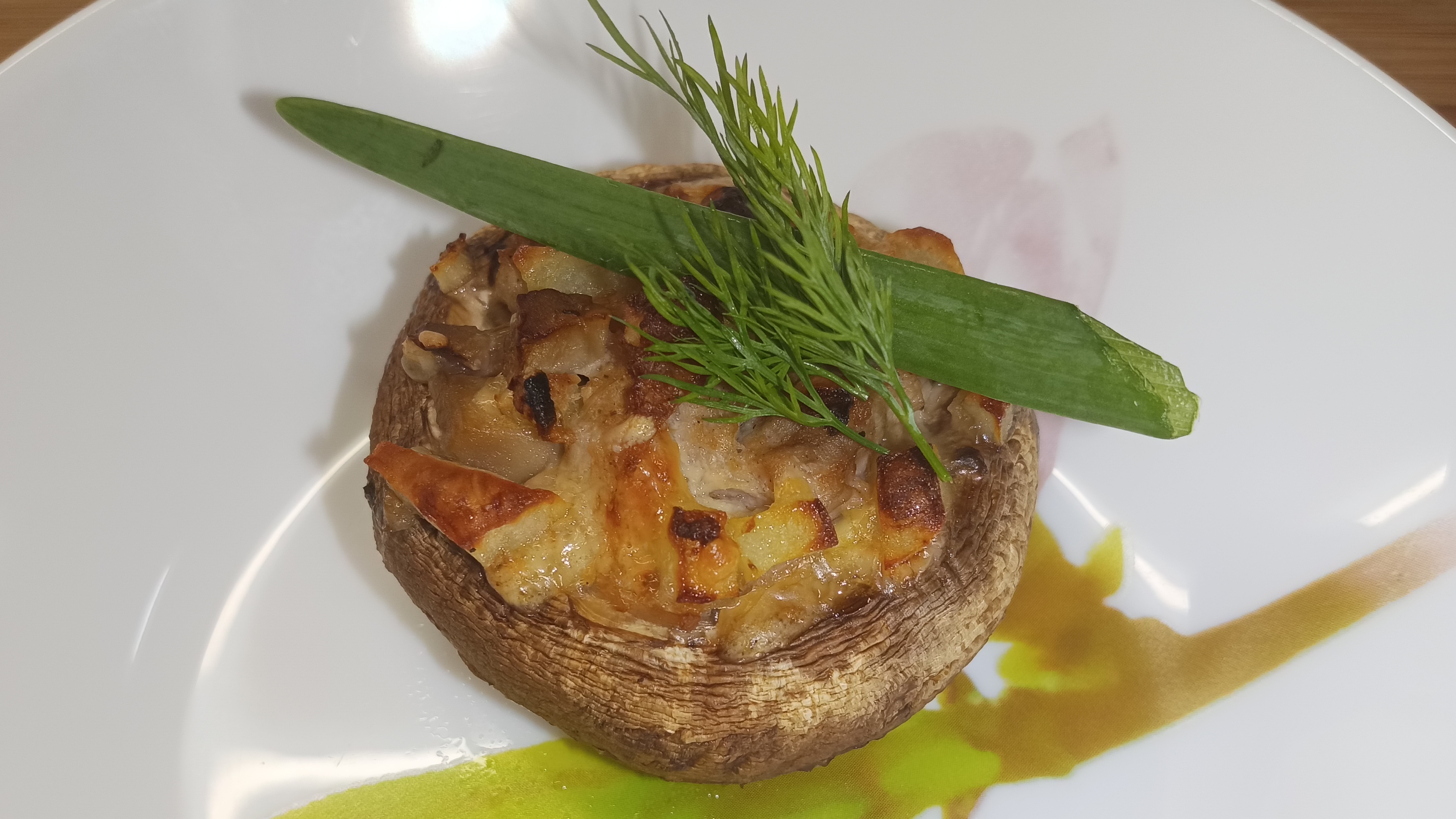 фаршированные шампиньоны . горячая закуска