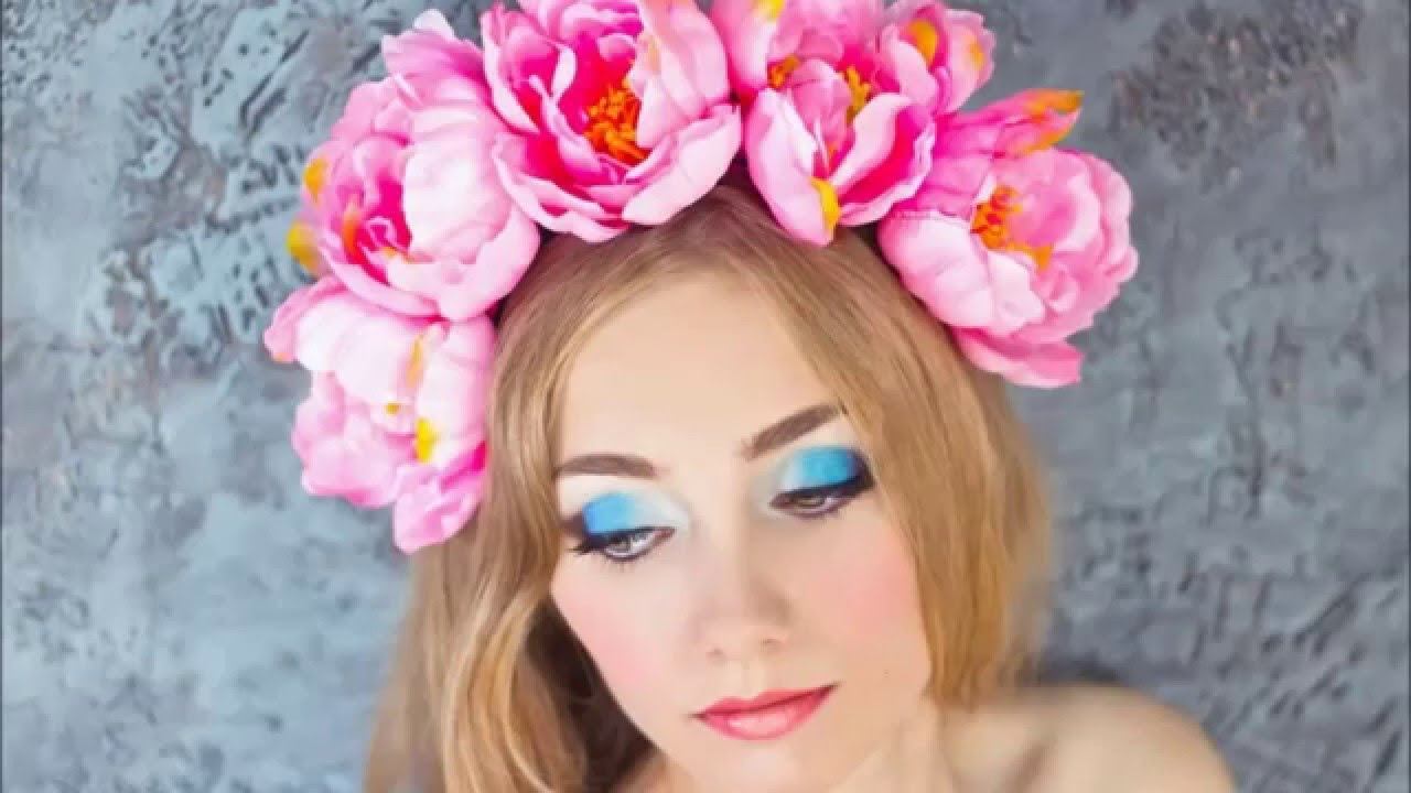моя работа/ободки из цветов и прически делала я/ my work / rims of colors and hairstyles made I