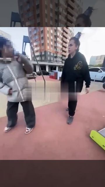 «Ти кыто такой шта обижаш маэго рибёнка?!». !!!