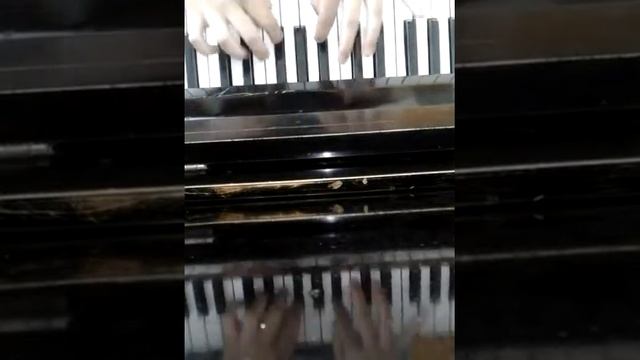 Песня Кристины Си "Космос" на пианино