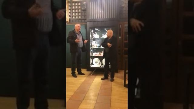Д. Толокнов на открытии выставки