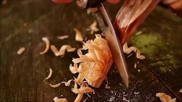 Кемпинговый многофункциональный инструмент.