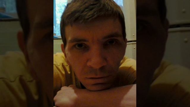 Тарелка и борщ