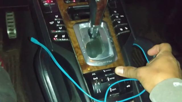 Porsche Cayenne Turbo suspension locking position