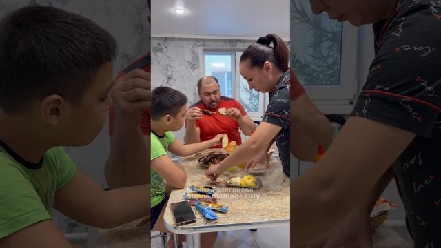 Асылжан повез по магазинам
