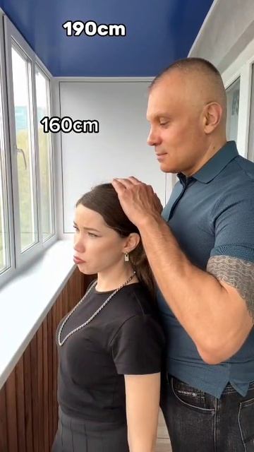 Ведущий Александр Мороз