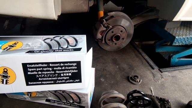 VW Caravelle T5 เปลยนสปรง Bilstein สำหรบรถนงVIP.
