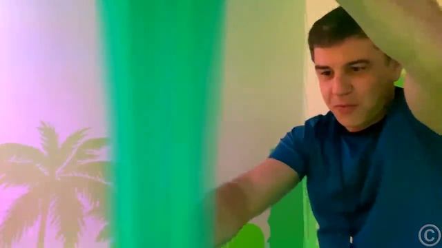 Лайк Настя Влог Настя играет в парках развлечений с папой