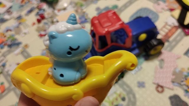 играем в детскую игрушку для малышей