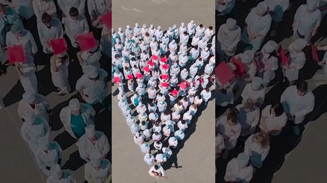 Необычный челлендж ко Дню медицинской сестры подготовили сотрудники 2-ой городской поликлиники.