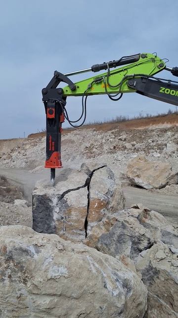 Новый HammerMaster для прямой добычи и дробления негабарита #спецтехника#экскаватор#гидромолот