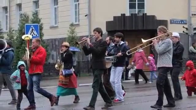 Карнавальное шествие на день города 2013 год