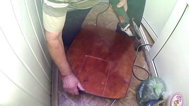 Для имеющих швейную машинку. Приставной столик.