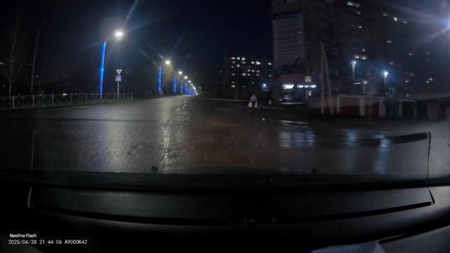 Видерегистратор Neoline FLASH 2K съемка ночью.mp4