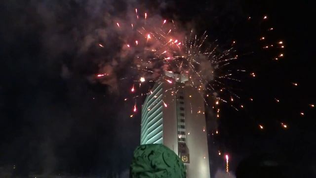 Салют на центральной площади Владивостока 31/12/12