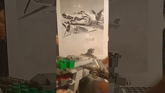 я собрал Крокодила-бомбардировщик  из лего