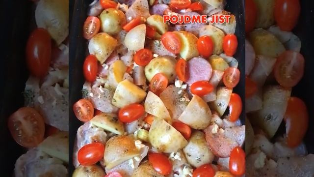 Chicken, Pork, Sausage, Tomatoes, Onions, Carrots and Potatoes Traybake (One-Pot Meal) #Shorts