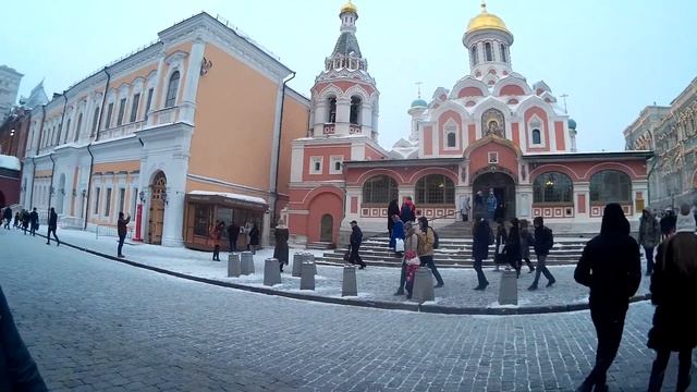 VLOG: Встретились с Конфой и сбежали в Театр) Спектакль "Зойкина Квартира"))