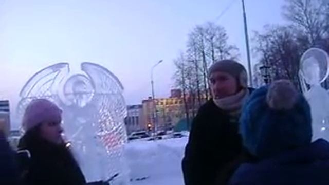 MOV00801  10.01.2013 Ижевск ледяные ангелы