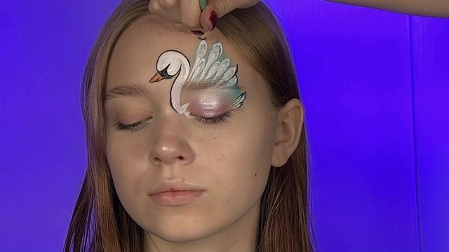 Обучающий урок по аквагриму «Лебедь» от Анастасии Карпеевой
