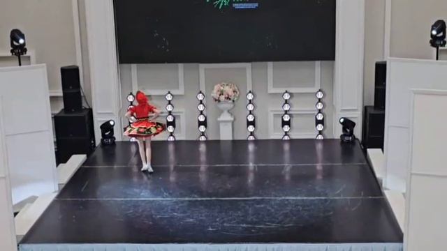 Солистка Ансамбля народного танца "Вересень" г. Углегорск Сахалинская область. "Калинка" 12 лет