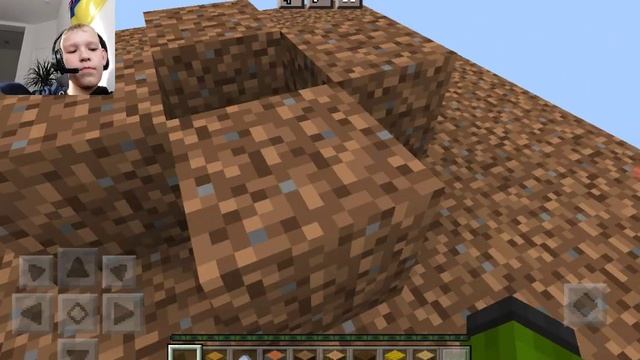 прохожу  карту SkyBlock первая часть Профессионал Minecraft