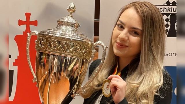 С Нургюл Салимова преди шахматната Олимпиада в Индия