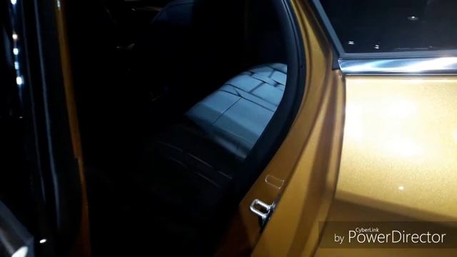 DS7 CROSSBACK 2018 Exterior & Interior Review