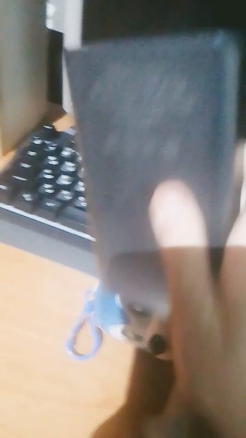 Роняет Тяжёлое на Ногу